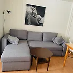 Aurora Apartment Very Close To Fjellheisen